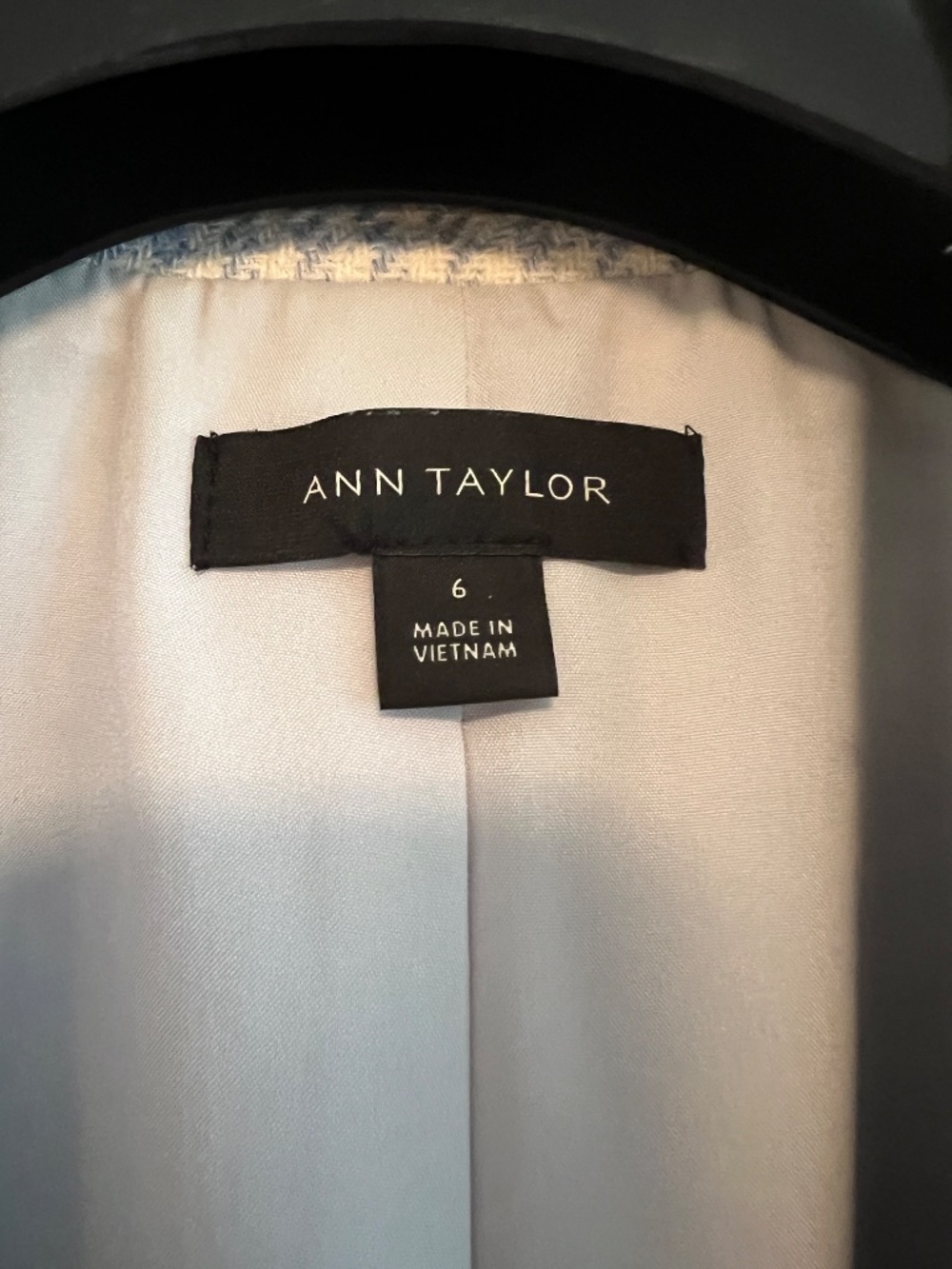 Ann Taylor Blue & White Houndstooth Blazer (Size 6) - Picture 4 of 4
